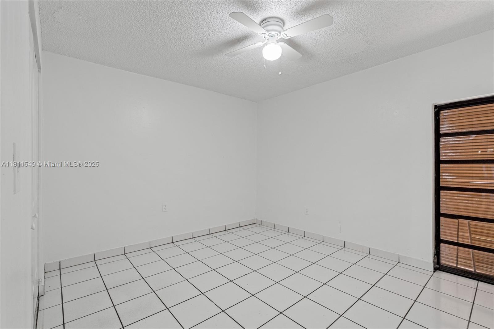 MIAMI LAKES LOCH LOMOND W - Residential