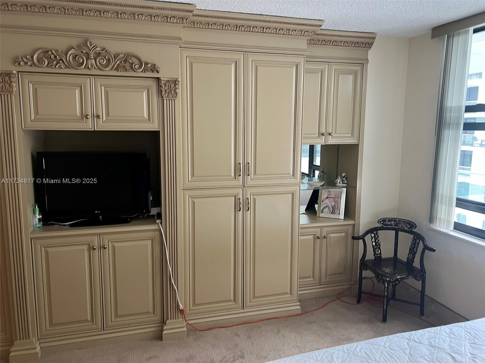 BALMORAL CONDO - Residential