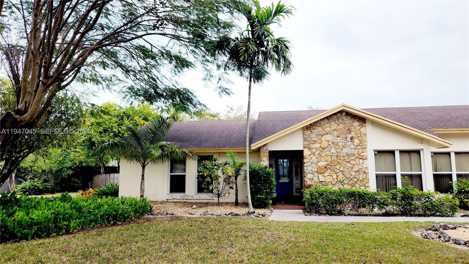 KINGS GROVE - Residential