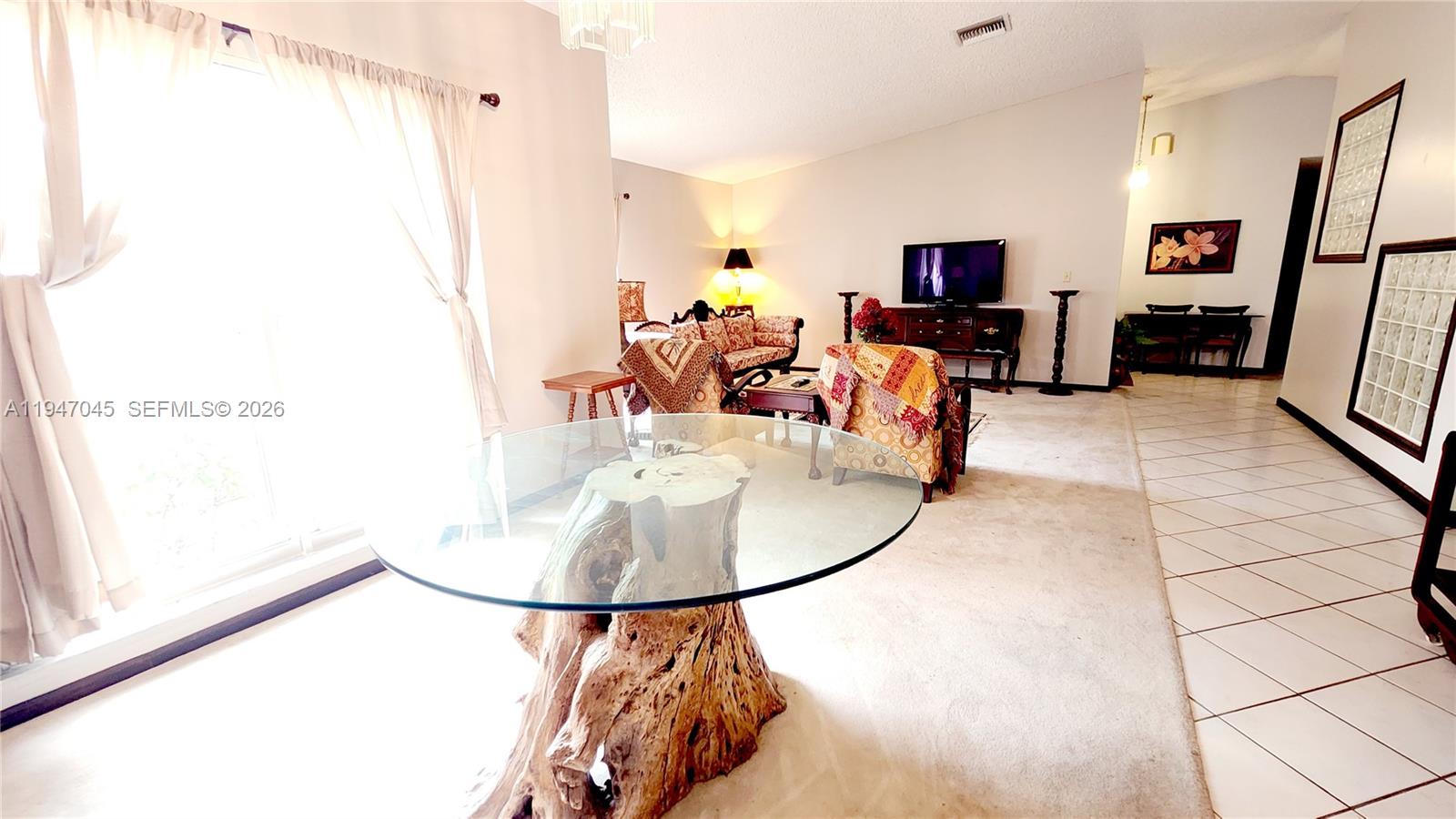 KINGS GROVE - Residential