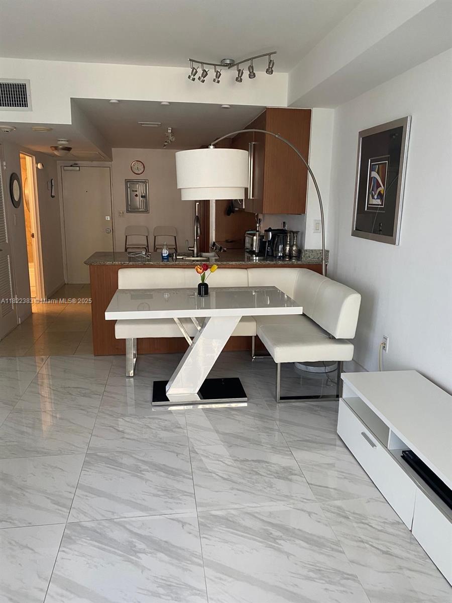 HARBOUR HOUSE - Residential Lease