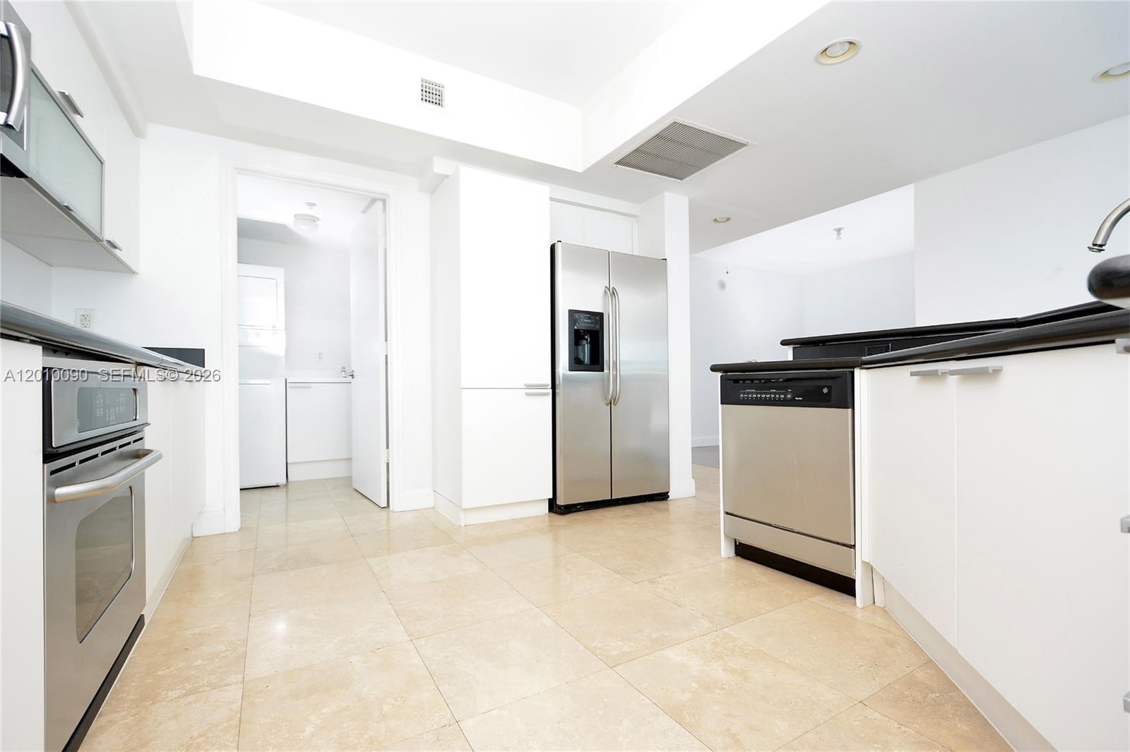 THE OAKS I CONDO - Residential