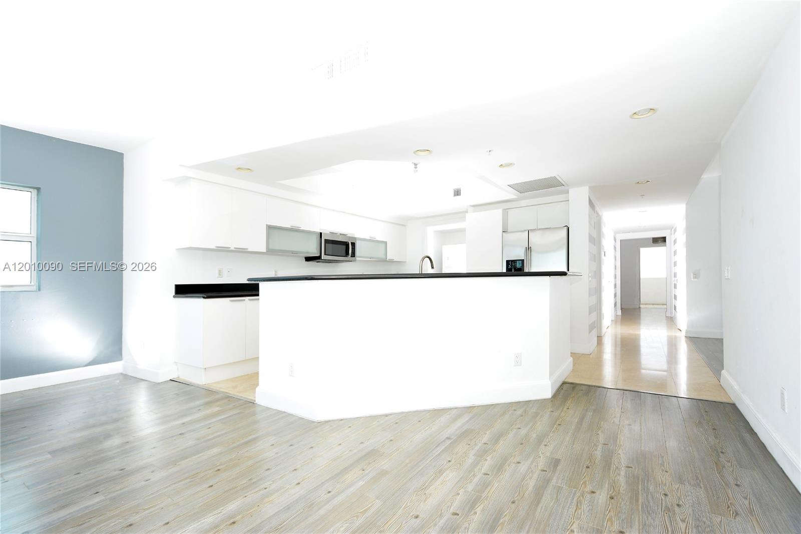 THE OAKS I CONDO - Residential