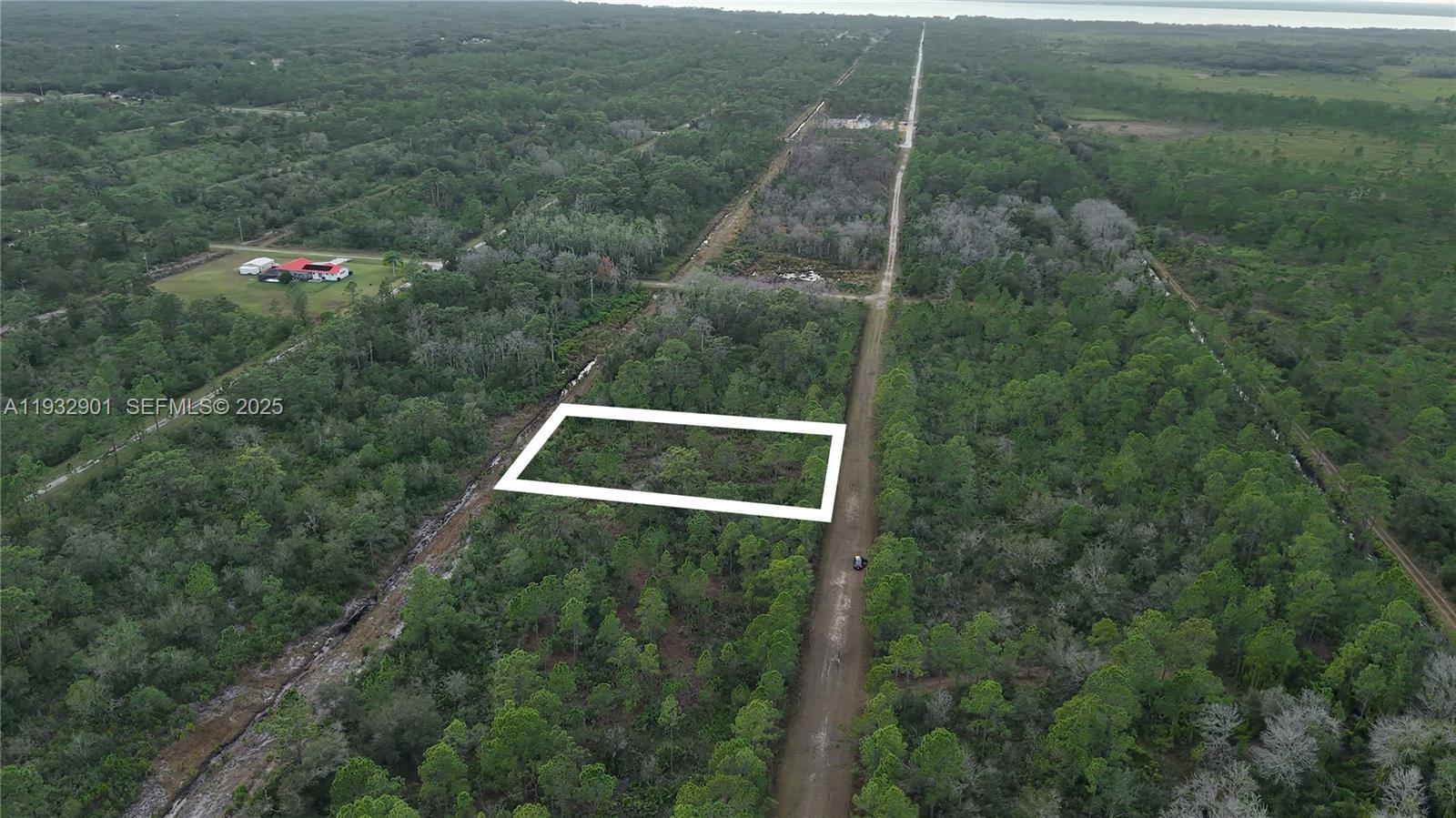 INDIAN LAKE EST - Land