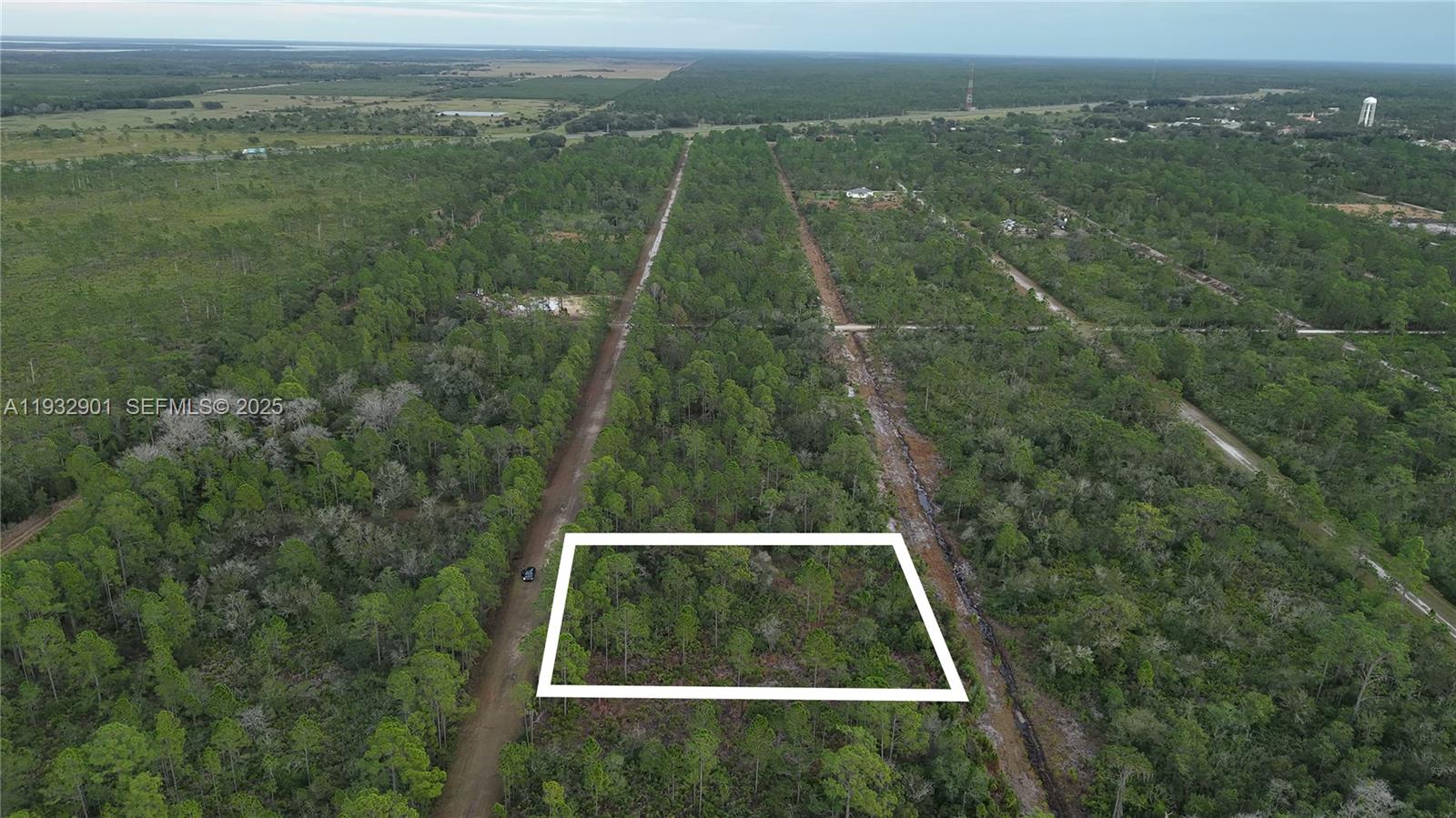 INDIAN LAKE EST - Land