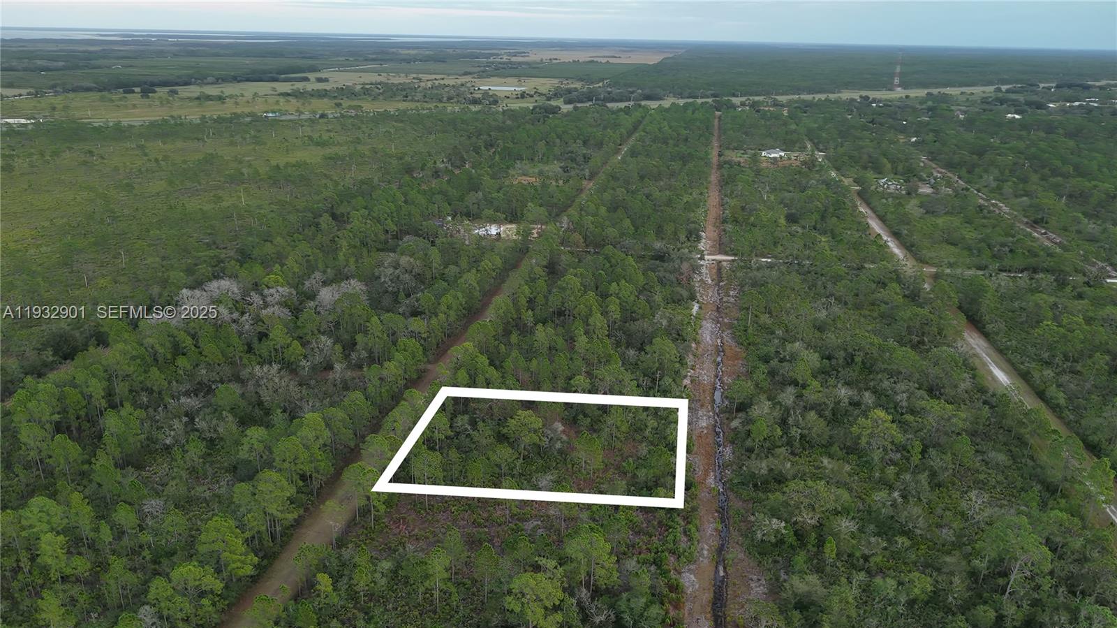 INDIAN LAKE EST - Land