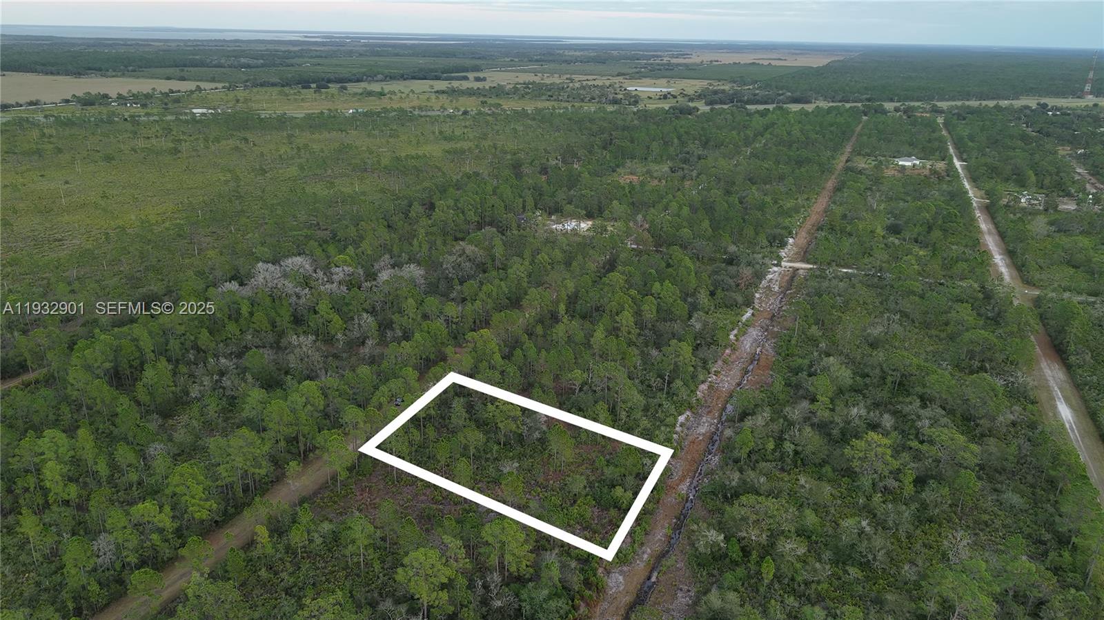 INDIAN LAKE EST - Land