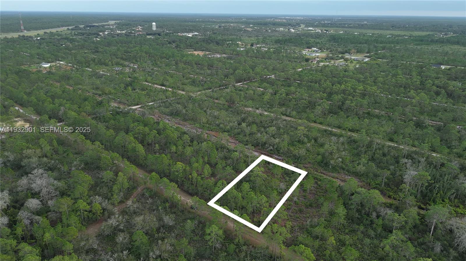 INDIAN LAKE EST - Land