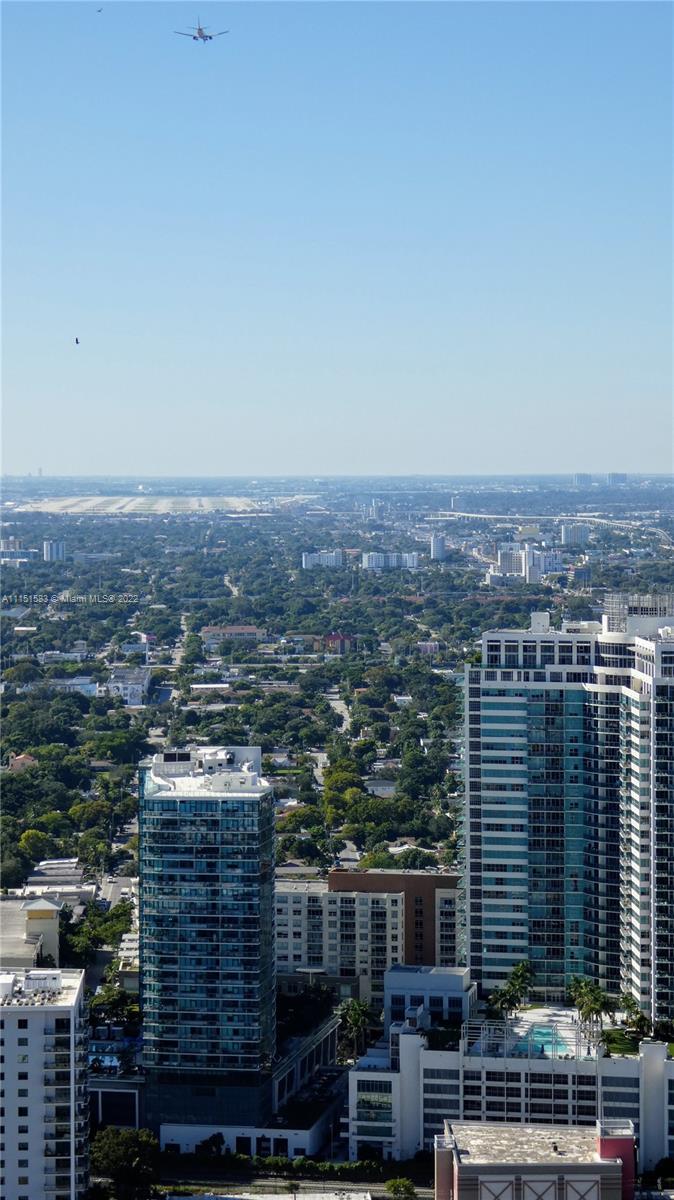 ONE PARAISO - Residential Lease