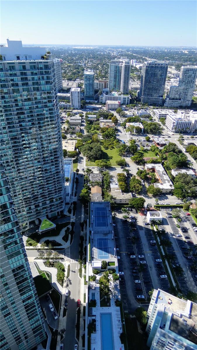 ONE PARAISO - Residential Lease