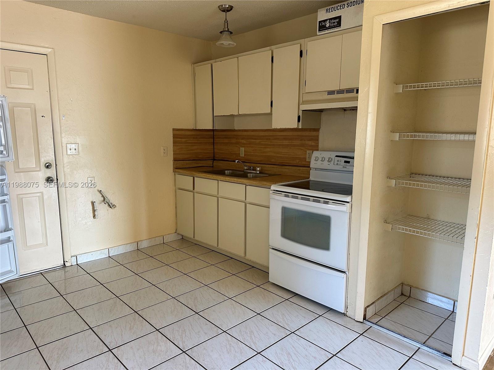 4420.000 - LAS PALMAS RESO - Residential