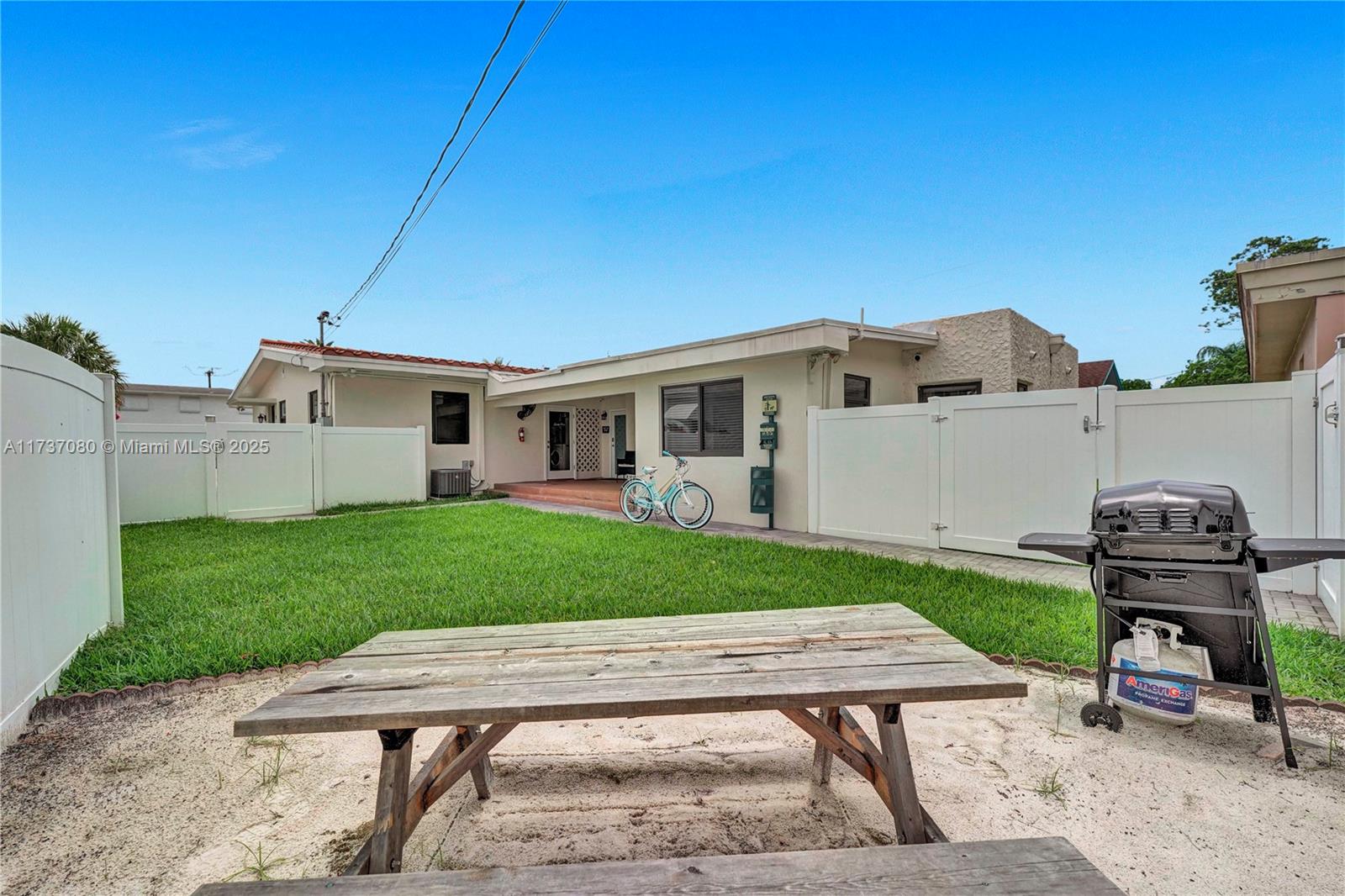 HOLLYWOOD SOUTH SIDE ADD - Residential