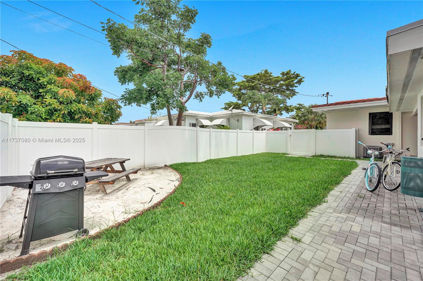 HOLLYWOOD SOUTH SIDE ADD - Residential