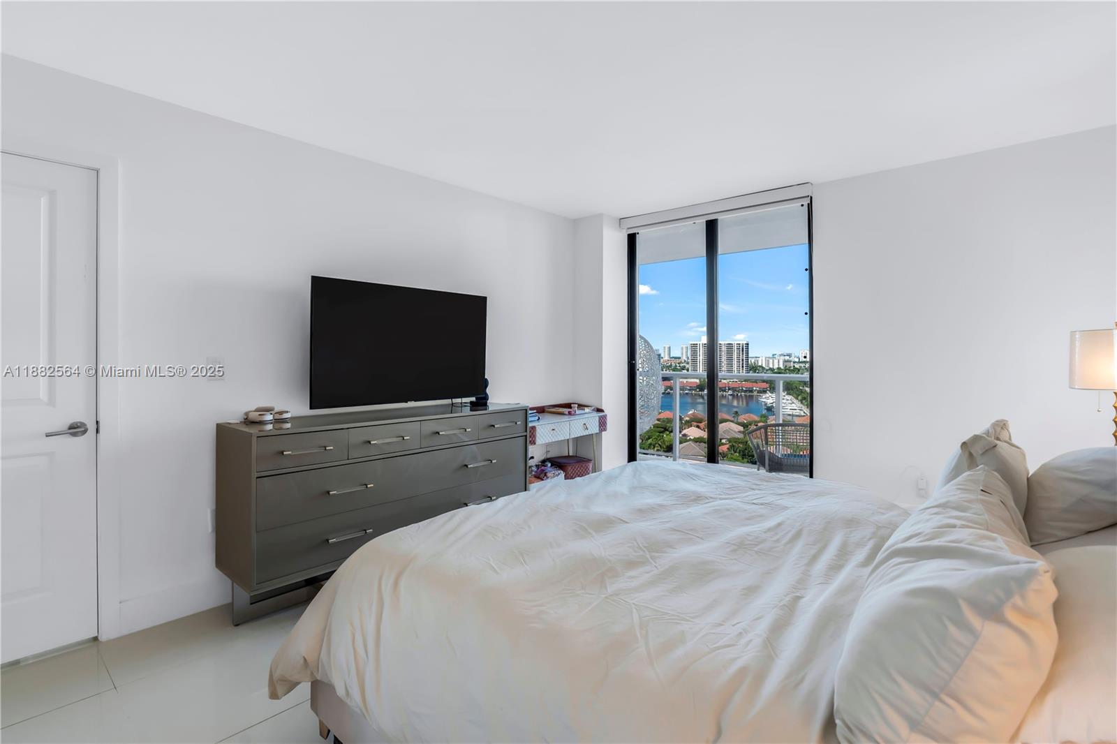 FLAMENCO CONDO TOWER I - Residential Lease