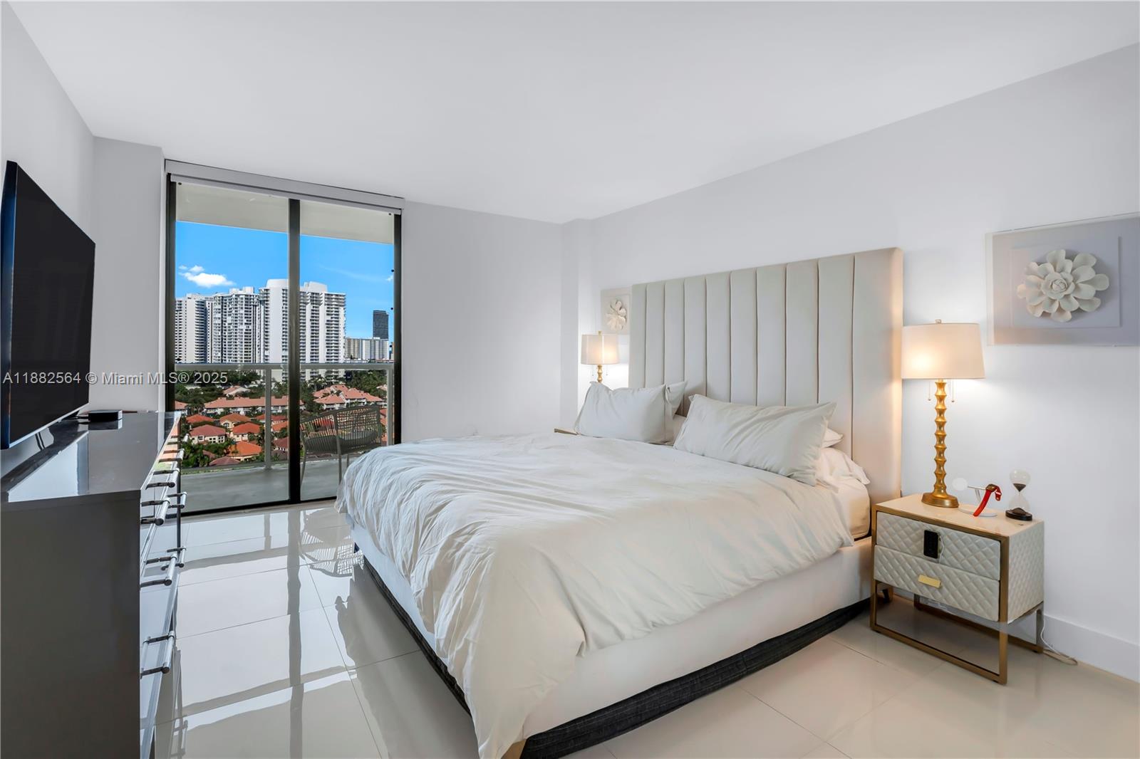 FLAMENCO CONDO TOWER I - Residential Lease