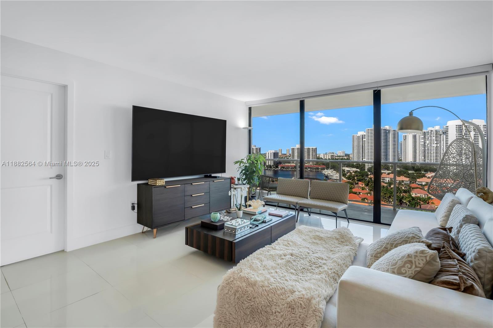 FLAMENCO CONDO TOWER I - Residential Lease