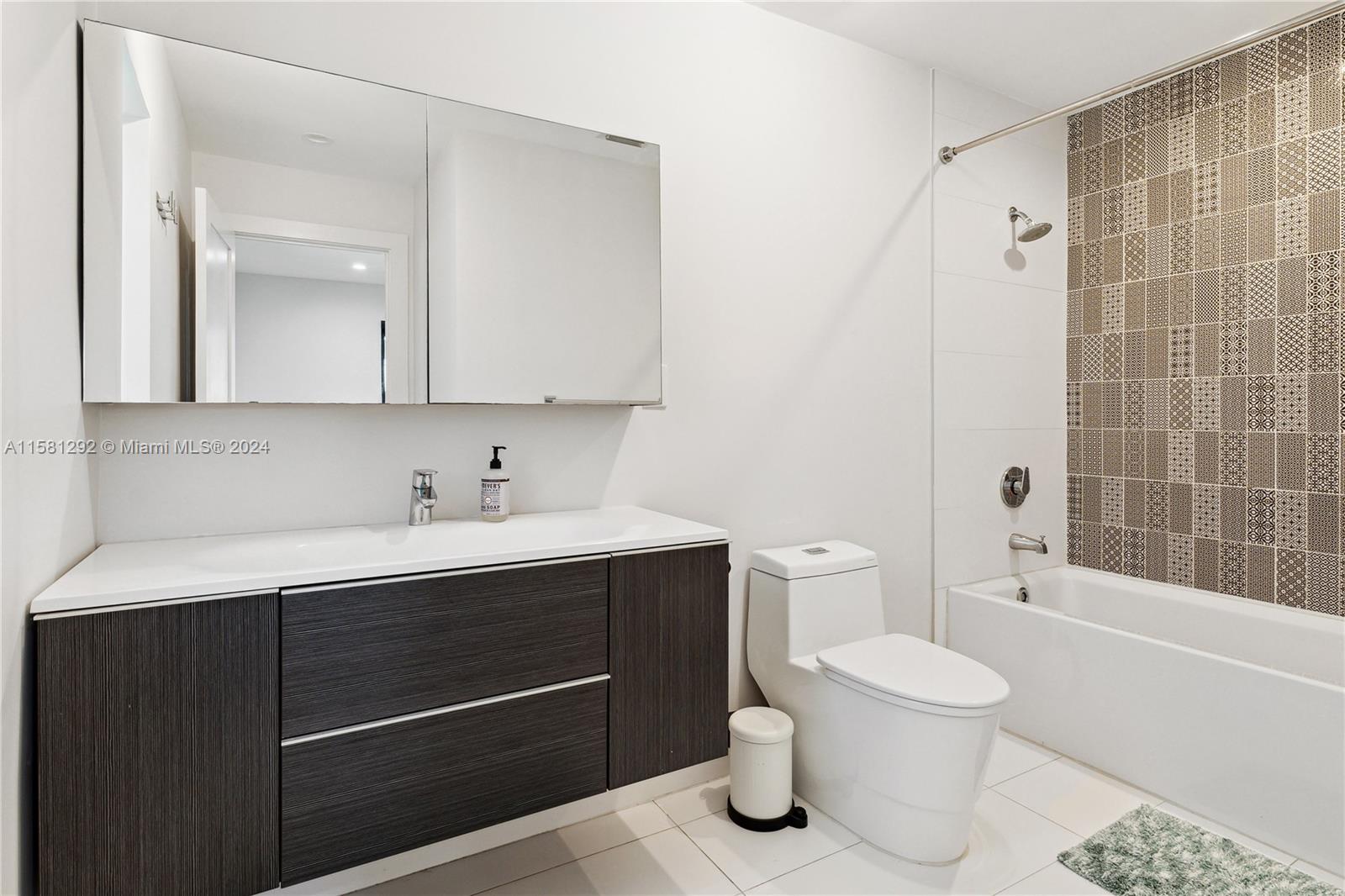 HIGH PINES REV PLAT OF 2N - Residential