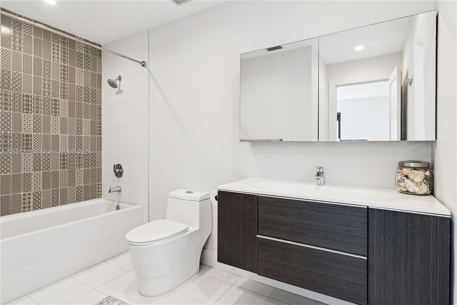 HIGH PINES REV PLAT OF 2N - Residential