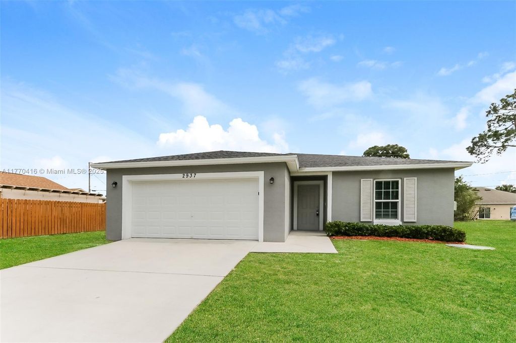 Photo of 2937 SW Moody Ter, Port Saint Lucie, FL 34953 (MLS # A11770416)