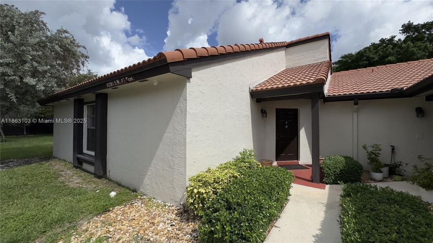 2/2 single story townhome. Granite countertops. Private Patio. Lakes of the Meadow Health and Racquet Club Facilities to include Olympic size pool, gym, tennis courts, 2 basketball courts, etc. 2 vehicle max per association w/ 1 assigned space in front & guest parking for 2nd car.