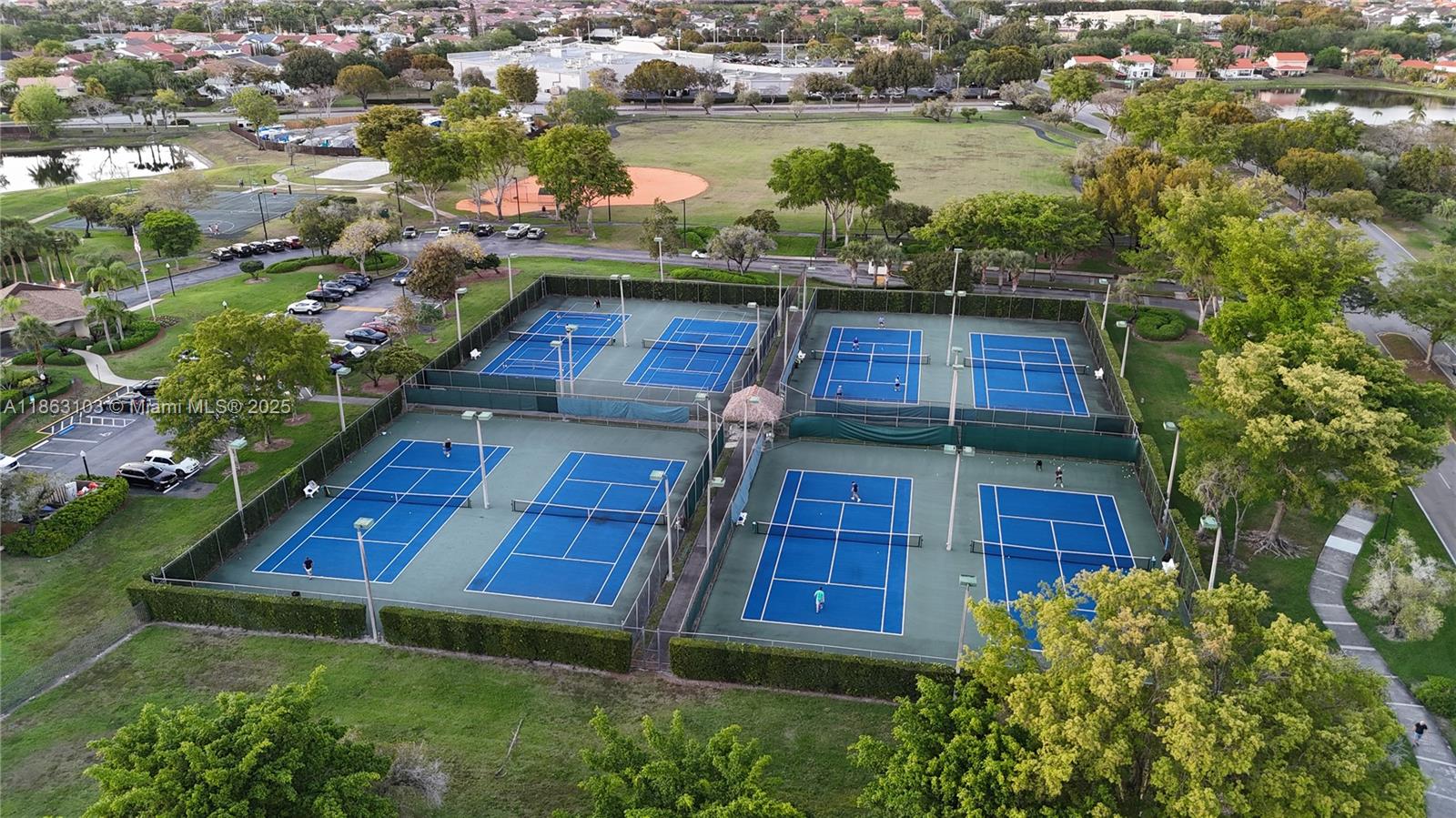 LAKES MEADOW VILG HOMES C - Residential