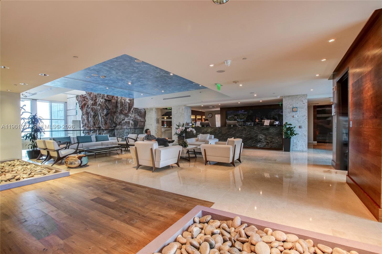 CENTRAL CARILLON BEACH CO - Residential