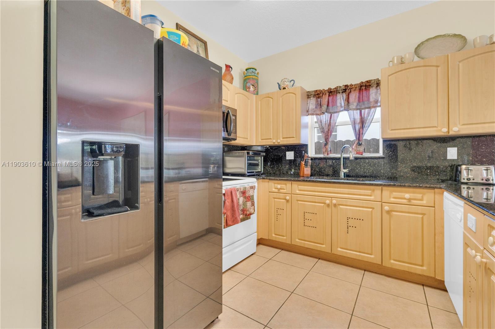 SAN DENIS ESTATES - Residential