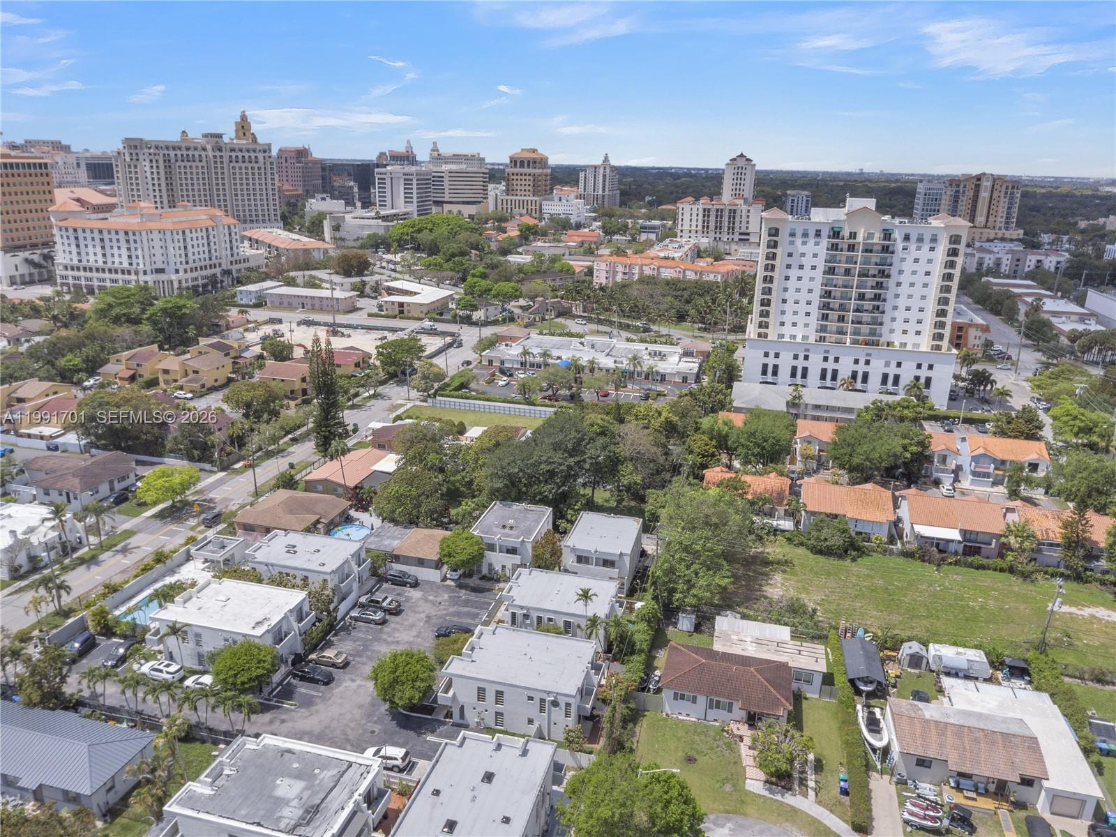 ALHAMBRA MANORS CONDO - Residential