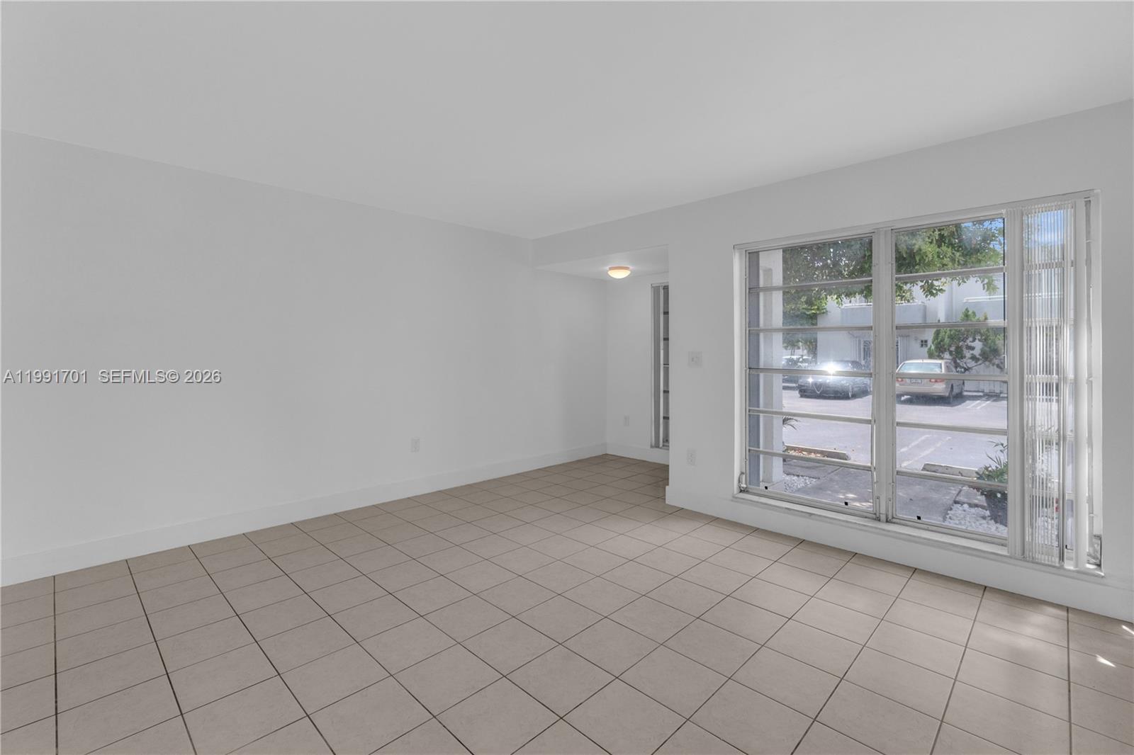 ALHAMBRA MANORS CONDO - Residential