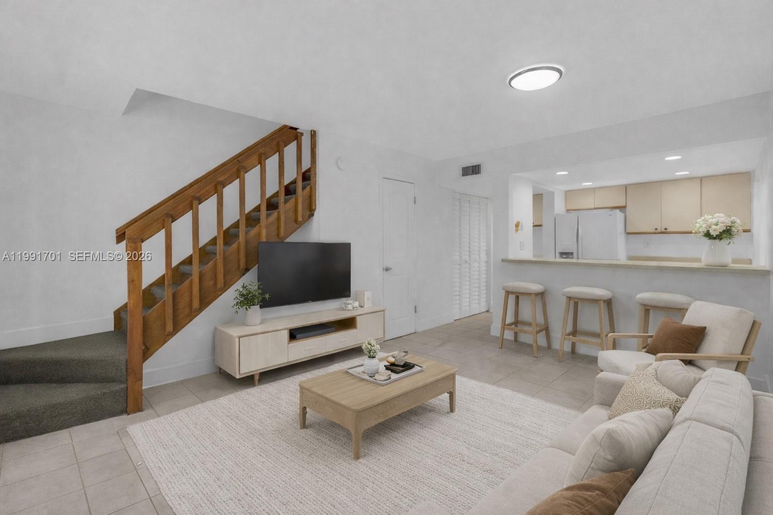 ALHAMBRA MANORS CONDO - Residential