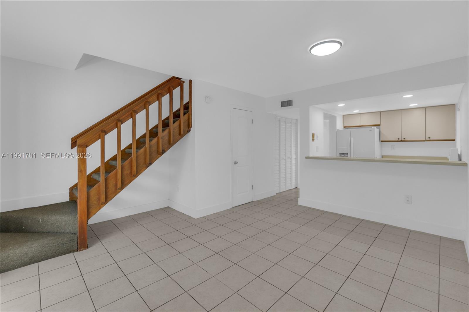 ALHAMBRA MANORS CONDO - Residential