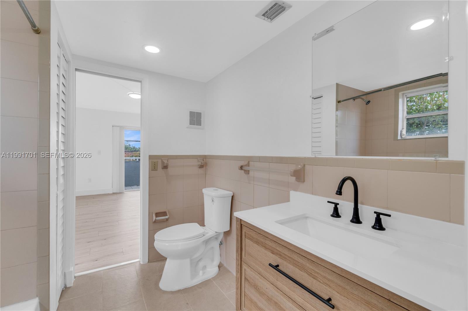 ALHAMBRA MANORS CONDO - Residential