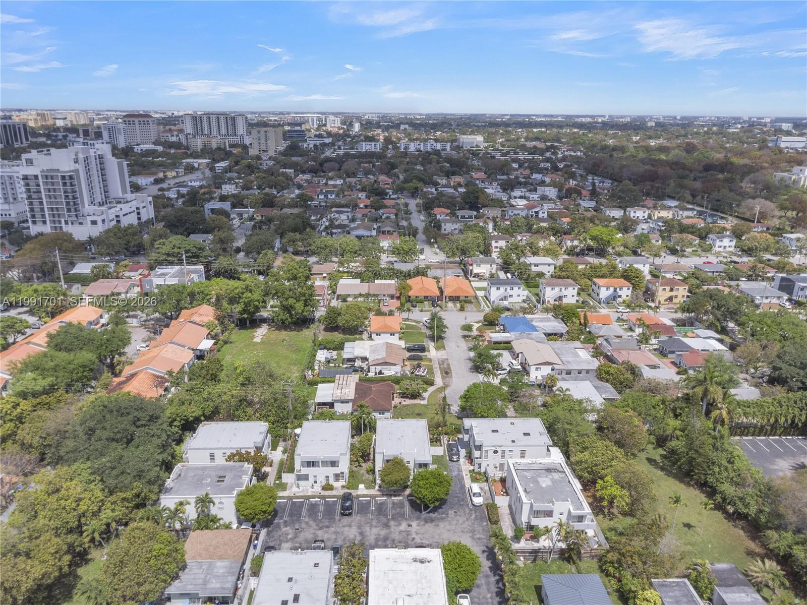 ALHAMBRA MANORS CONDO - Residential