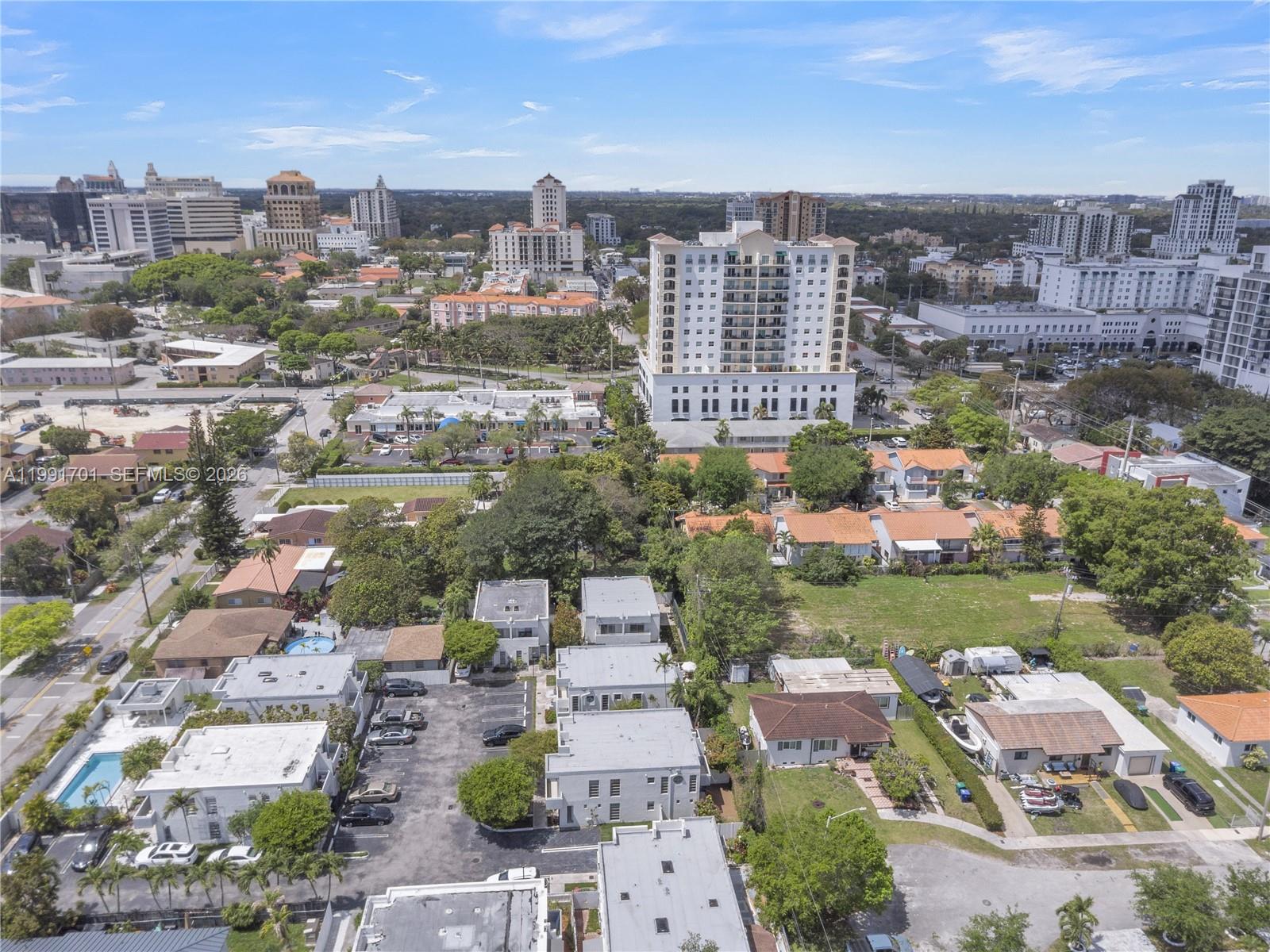 ALHAMBRA MANORS CONDO - Residential