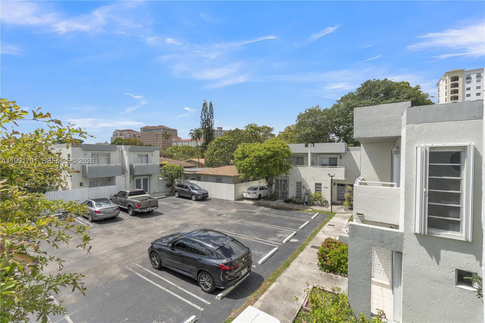 ALHAMBRA MANORS CONDO - Residential