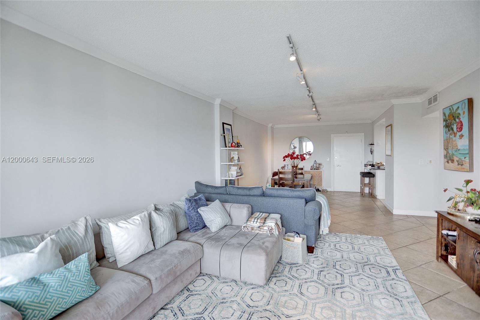 ARLEN HOUSE CONDO - Residential