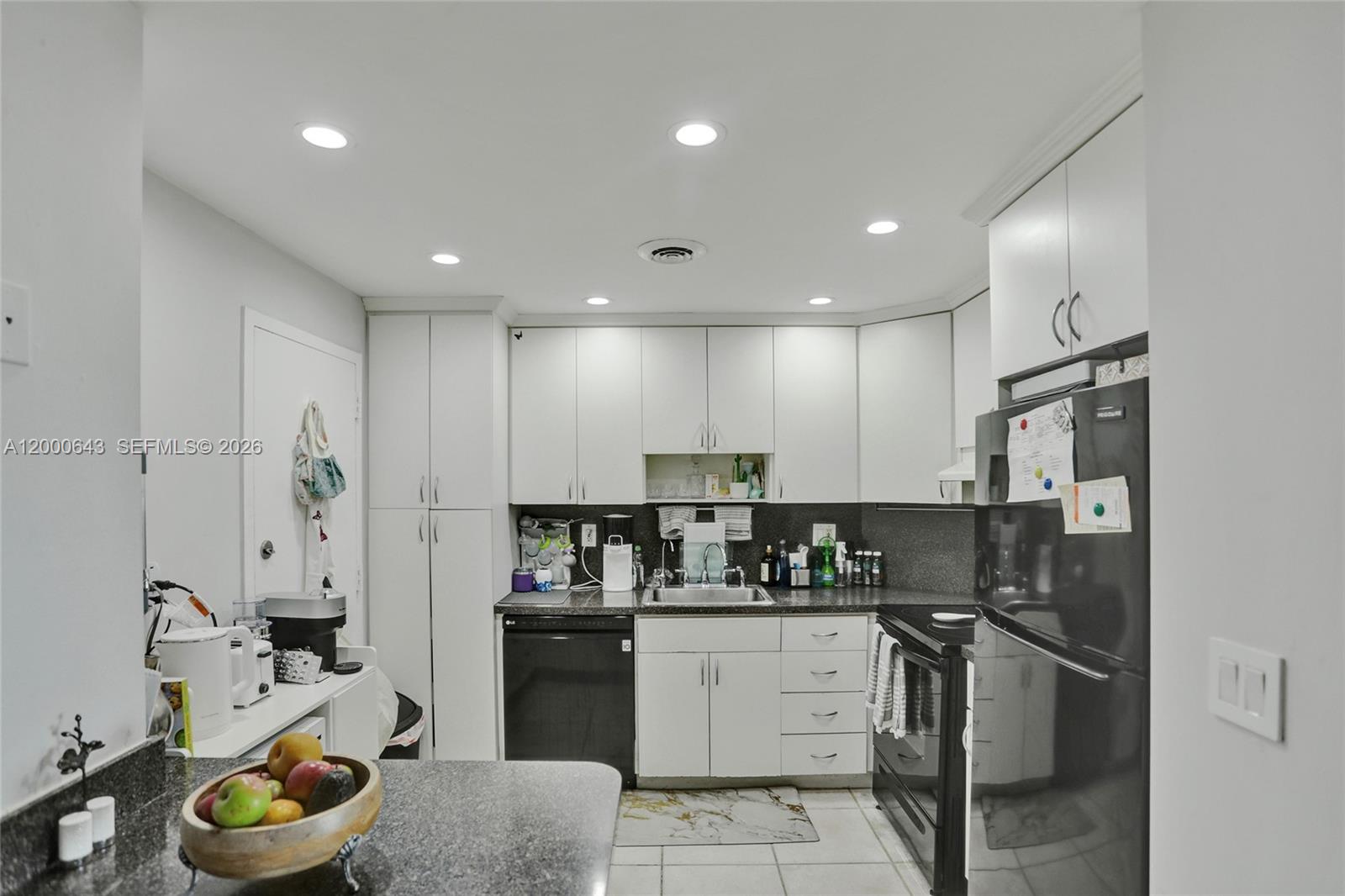 ARLEN HOUSE CONDO - Residential