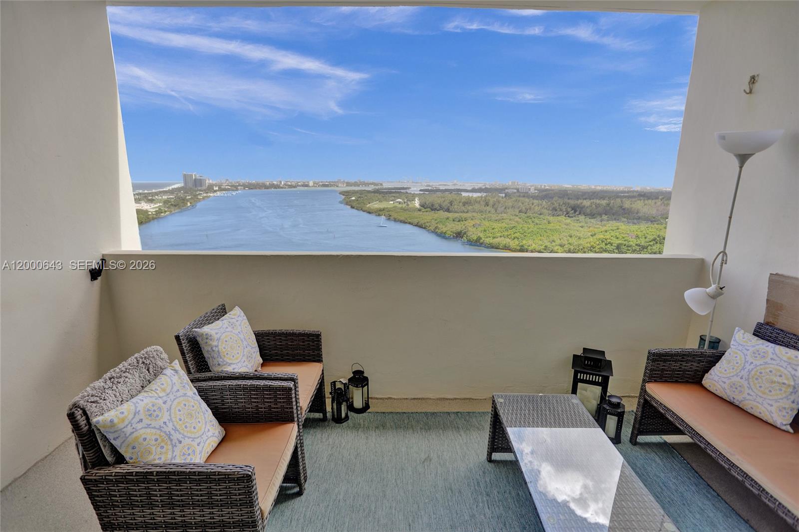 ARLEN HOUSE CONDO - Residential