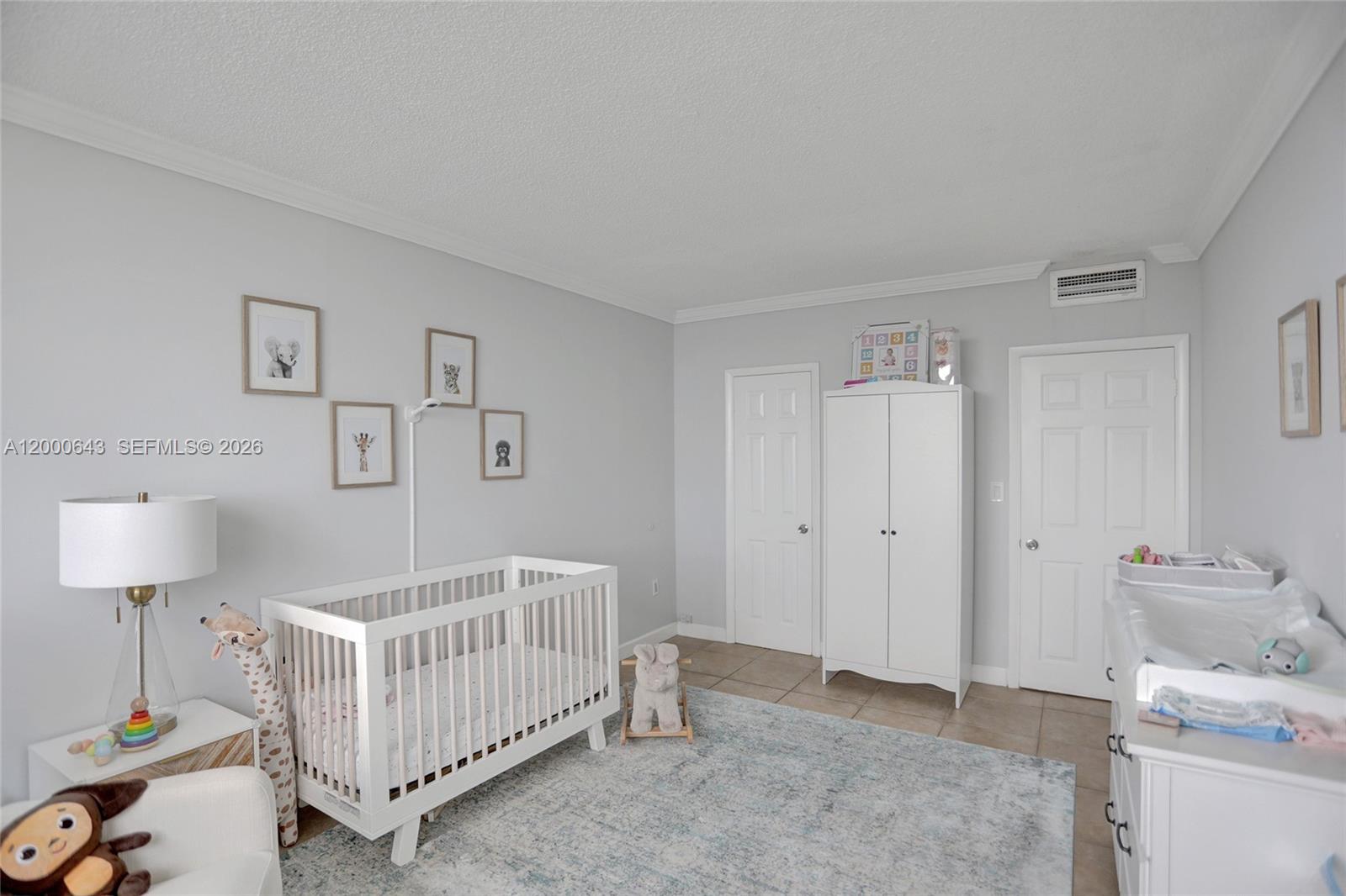 ARLEN HOUSE CONDO - Residential