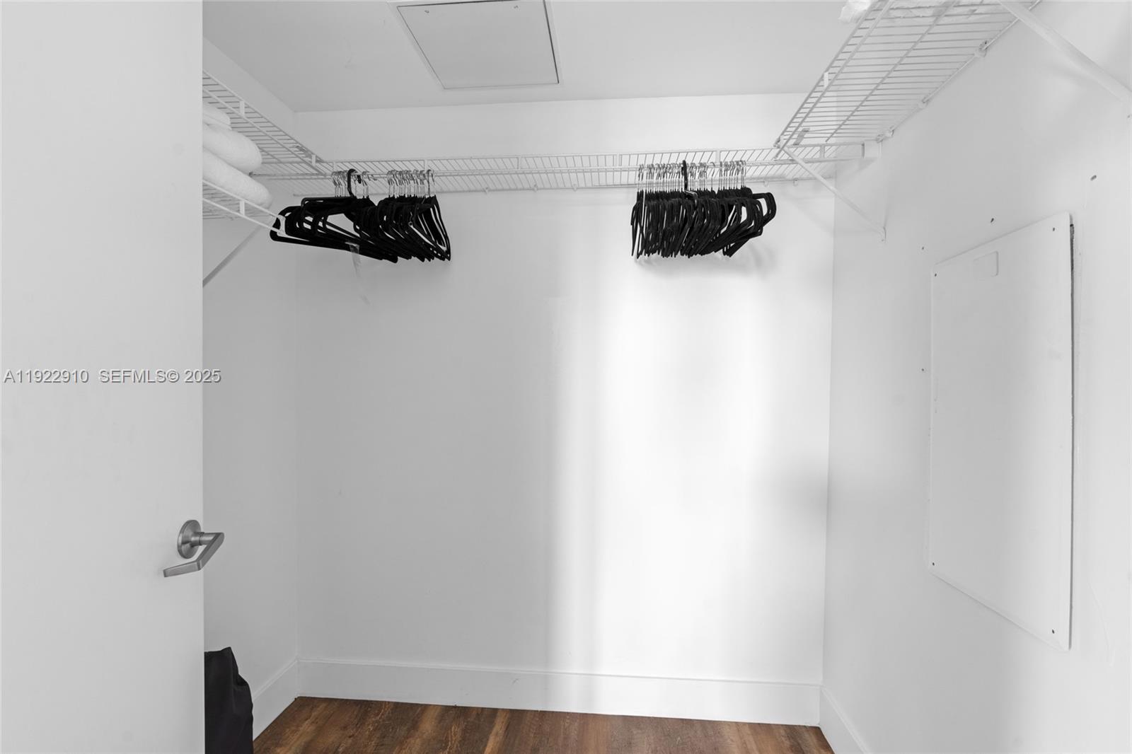 WIND CONDO - Residential