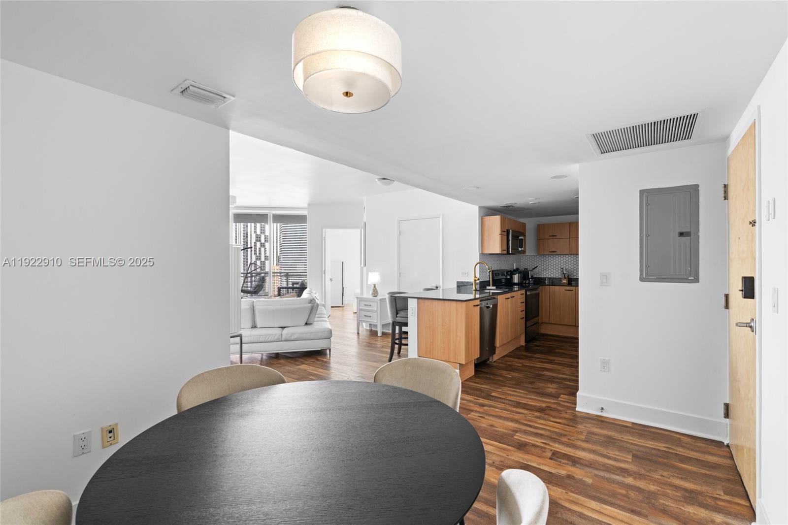 WIND CONDO - Residential