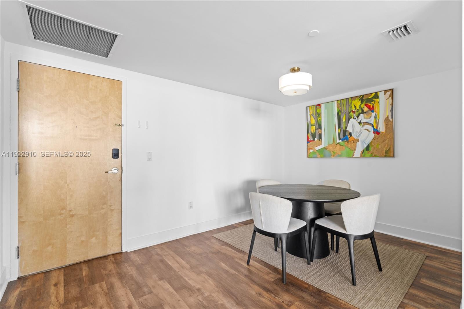 WIND CONDO - Residential