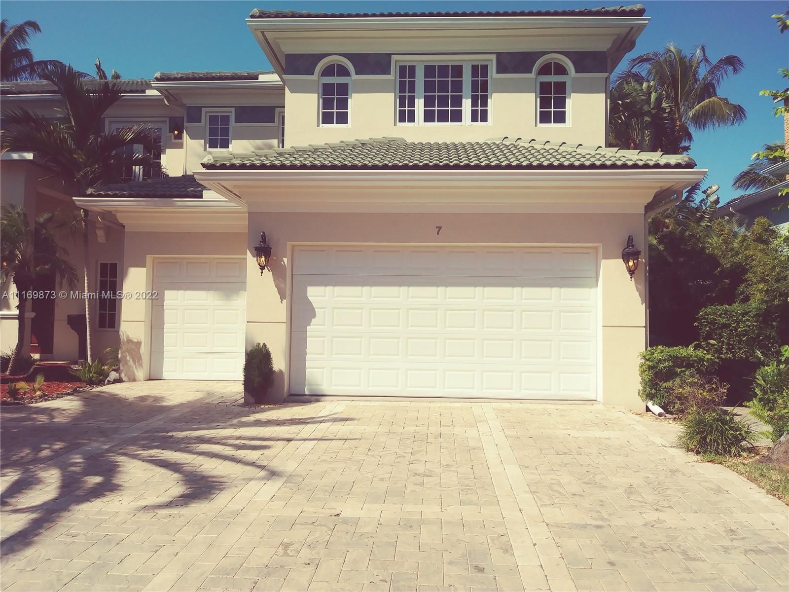 PELICAN ISLE - Residential