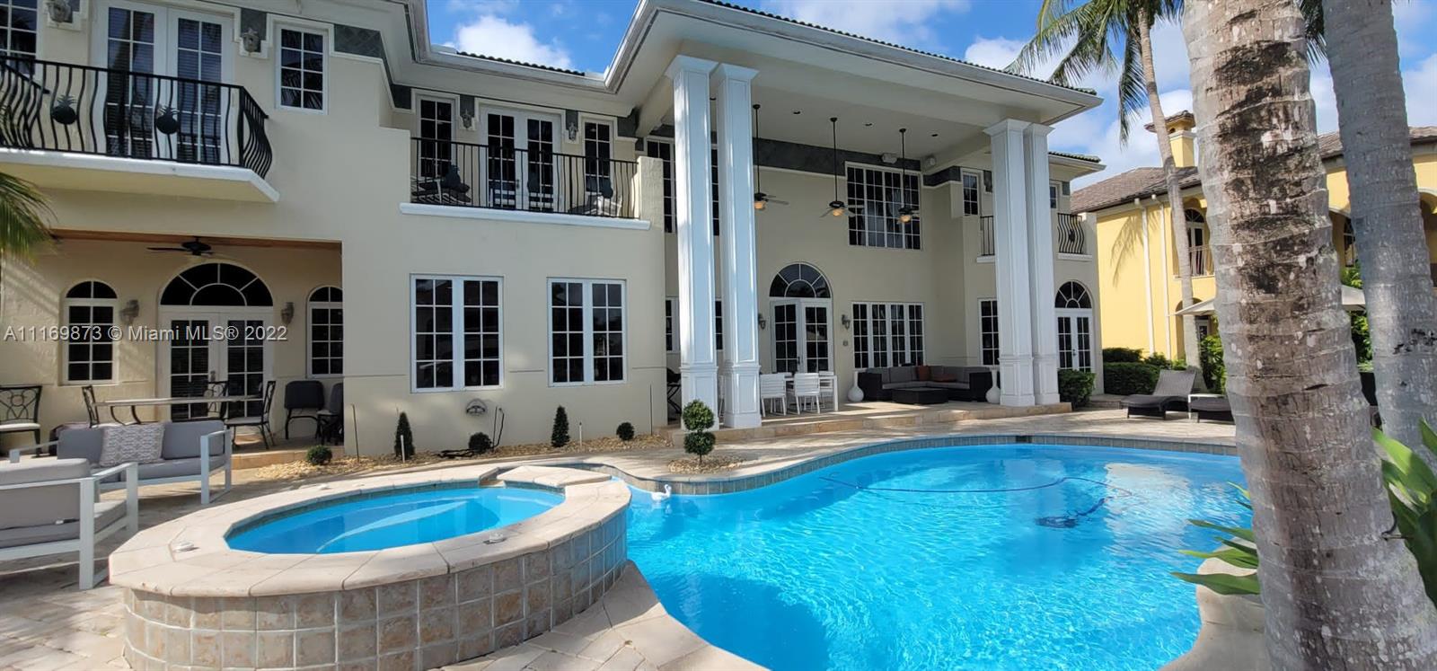 PELICAN ISLE - Residential