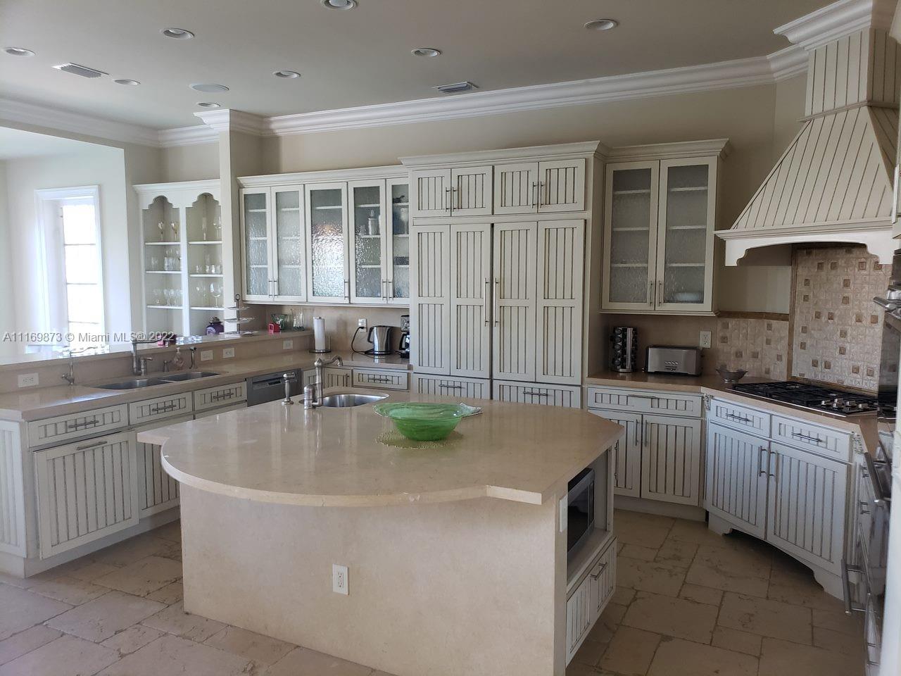 PELICAN ISLE - Residential