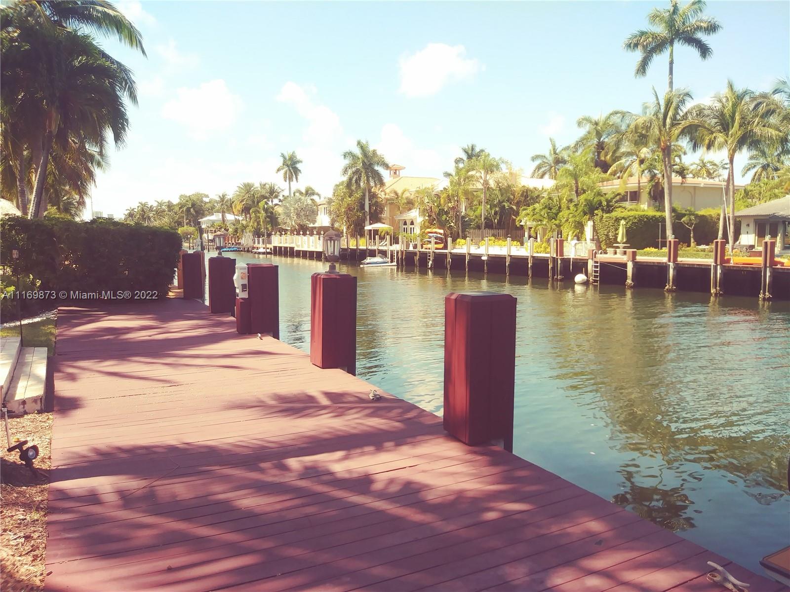 PELICAN ISLE - Residential