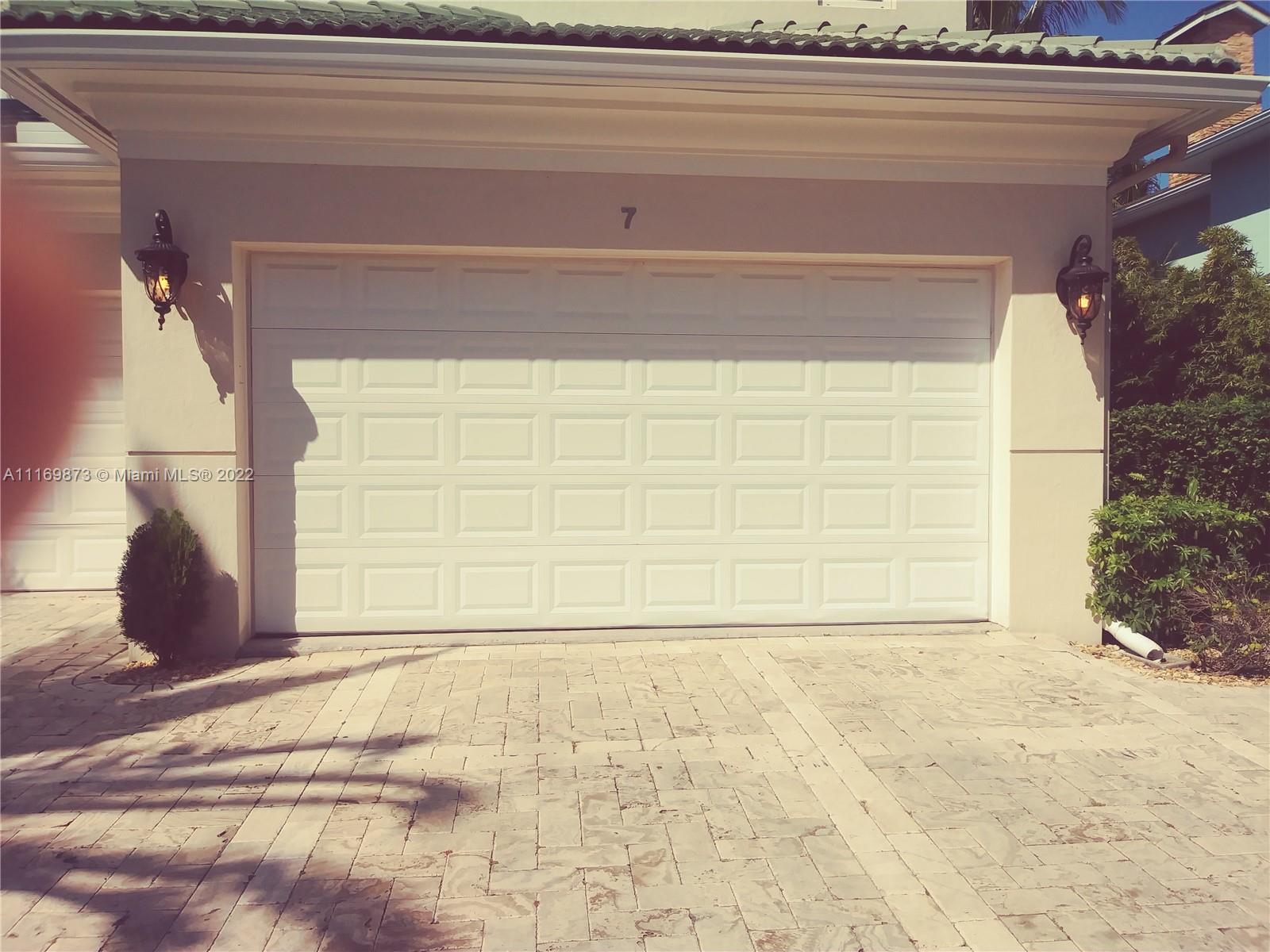 PELICAN ISLE - Residential