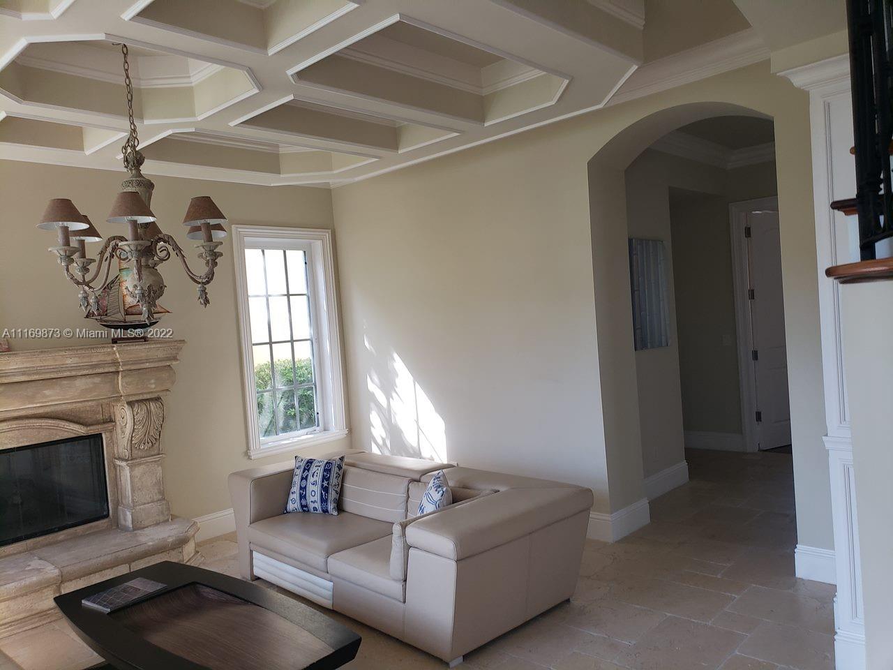 PELICAN ISLE - Residential