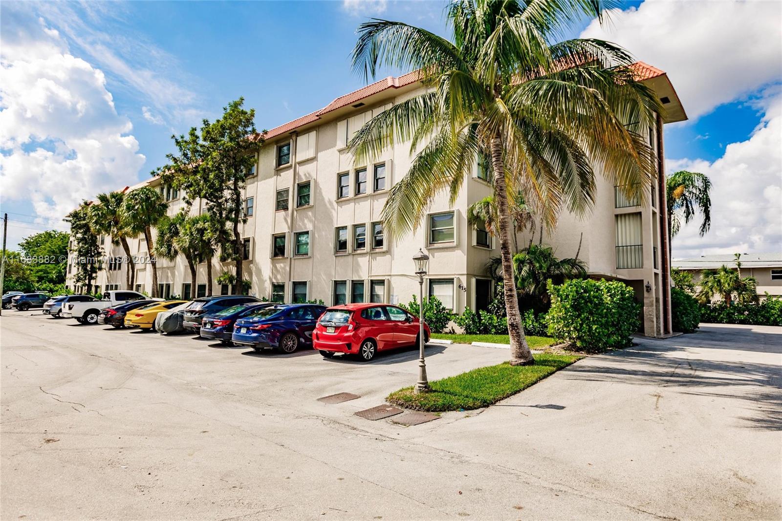 Spacious 1 Bed | 1 Bath apartment located in desirable Victoria Park neighborhood. Enjoy the privacy of living on a quiet dead-end street in a unit that overlooks the tennis courts of The Jimmy Evert Tennis Center. Don’t miss this opportunity to live in quiet Cul de Sac and next to the Holiday Park where the Panther's new training facility is. Short distance to restaurants, shopping plazas, and minutes from Brightline station, Ft Lauderdale Beach, Las Olas Blvd, Galleria Mall, and the FLL Airport. One assigned parking space and additional guest parking. The building offers a laundry room, pool, and BBQ area. NO PETS allowed. The association requires a 650 credit score.