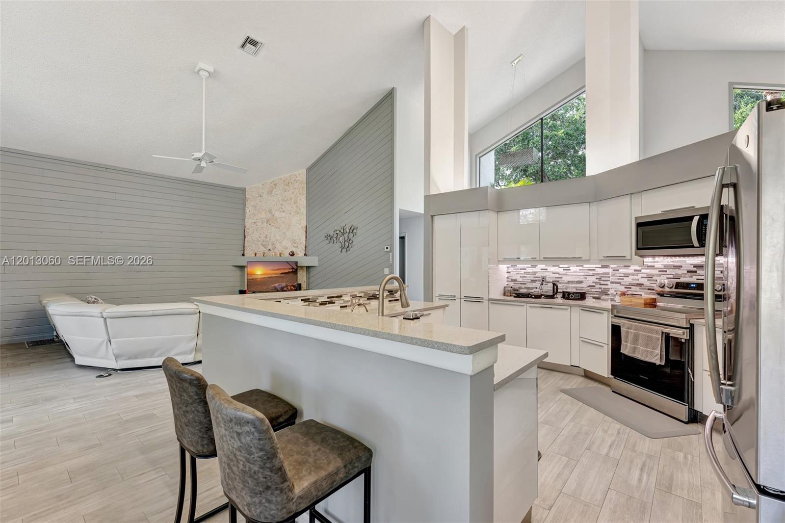 GLEN OAKS - Residential